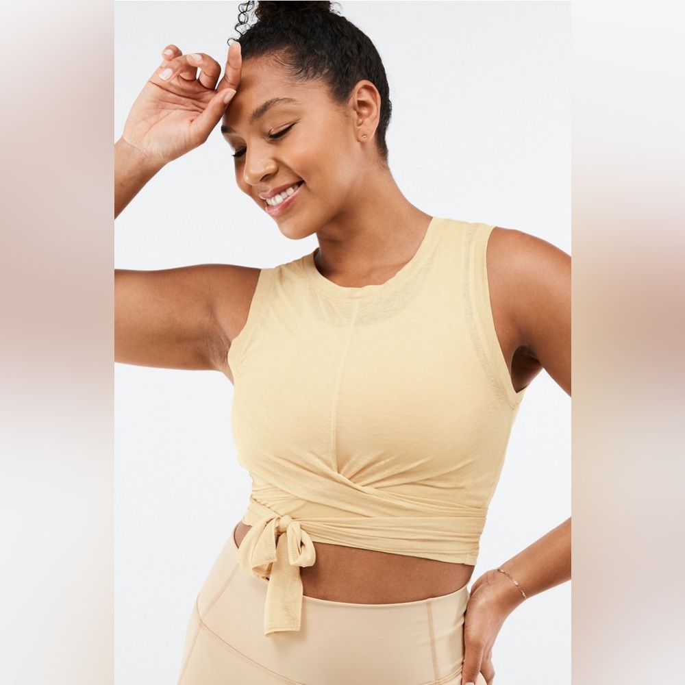 Fabletics Ryan Tie Up Crop Tank in Shorewood